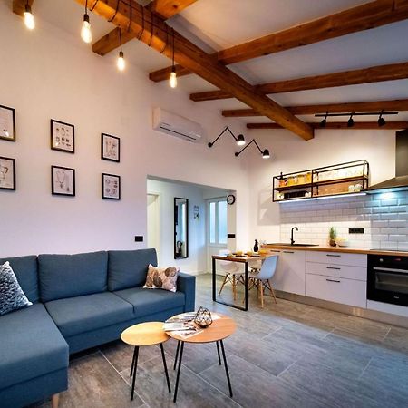 Novouredeni Apartman Marko Mundanije Ngoại thất bức ảnh