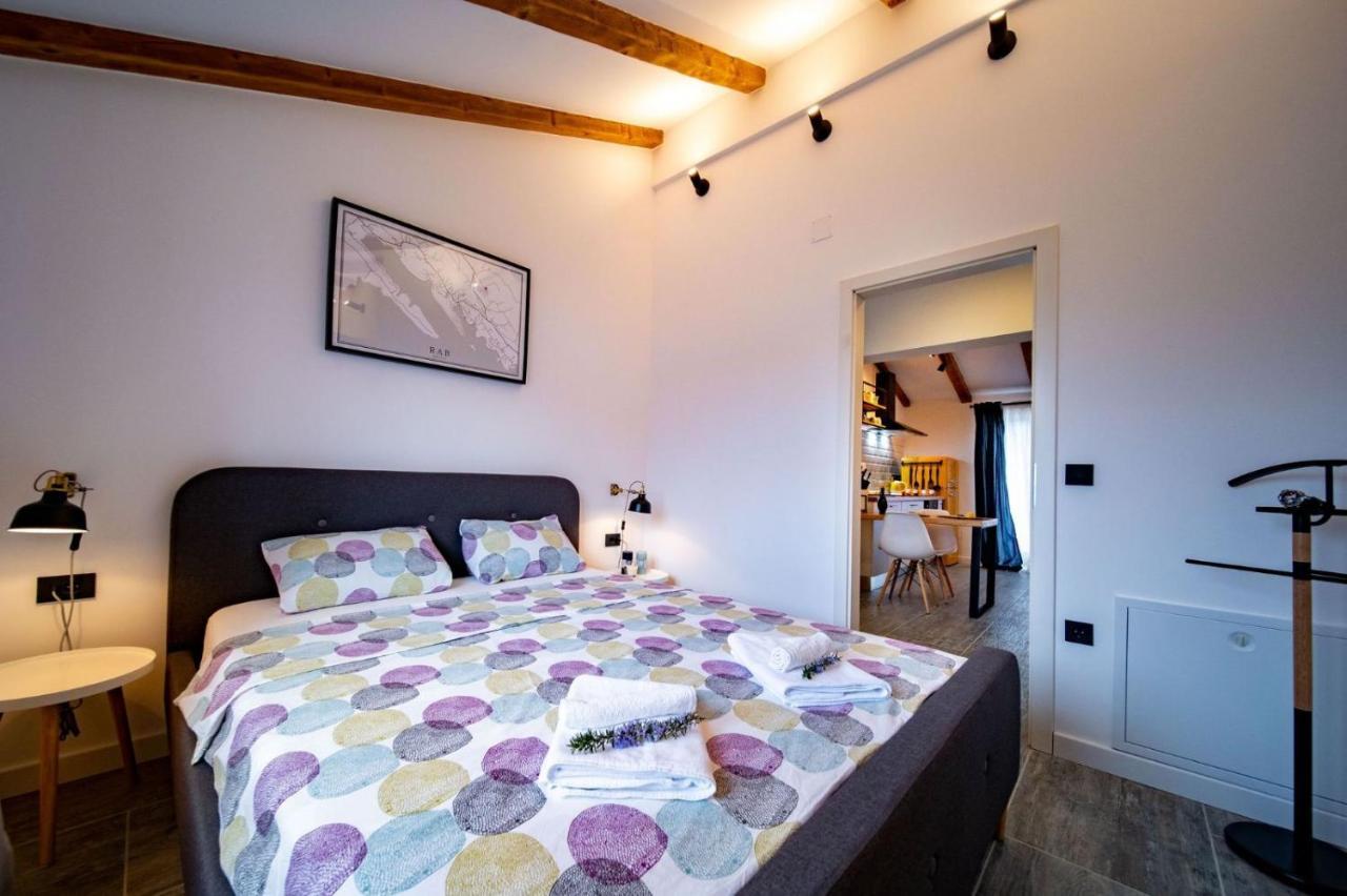 Novouredeni Apartman Marko Mundanije Ngoại thất bức ảnh